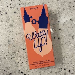 Benefit Watt’s Up Soft Focus Highlighter